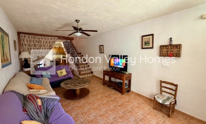 Resale - 2. Town house - El Canton