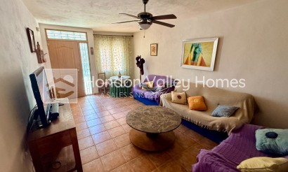 Resale - 2. Town house - El Canton