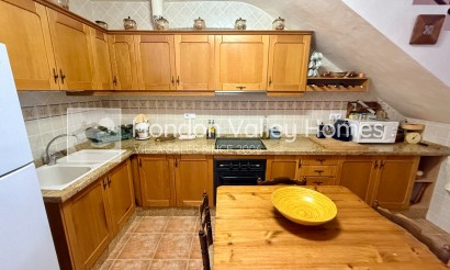 Resale - 2. Town house - El Canton