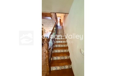 Resale - 2. Town house - El Canton