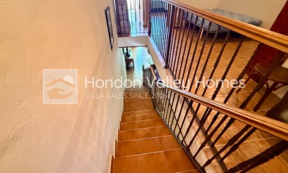 Resale - 2. Town house - El Canton