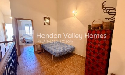 Resale - 2. Town house - El Canton