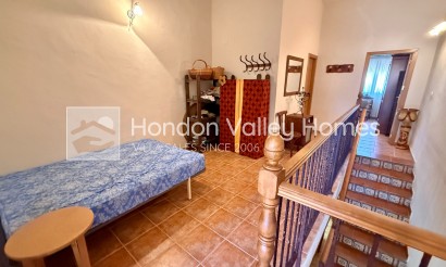 Resale - 2. Town house - El Canton