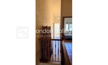 Resale - 2. Town house - El Canton