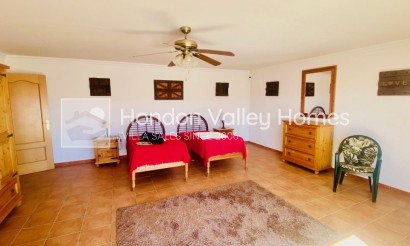 Wiederverkauf - Villa / Detached - Macisvenda