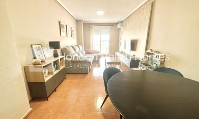 Herverkoop - Apartment - flat - Catral - pueblo