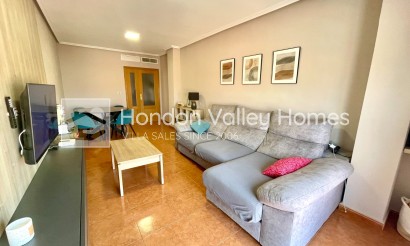 Herverkoop - Apartment - flat - Catral - pueblo