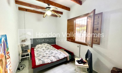 Rynek wtórny - Finca / Country Property - Orihuela