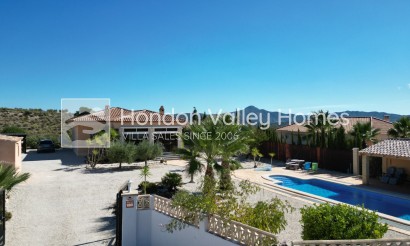 Herverkoop - Villa * - Macisvenda
