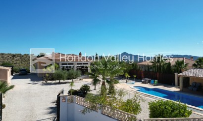 Herverkoop - Villa * - Macisvenda