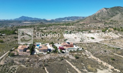 Herverkoop - Villa * - Macisvenda