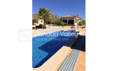 Herverkoop - Villa * - Macisvenda