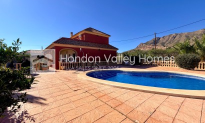 Reventa - Villa * - Macisvenda