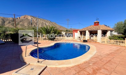 Reventa - Villa * - Macisvenda