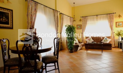 Rynek wtórny - E. Finca / Country Property - Orihuela