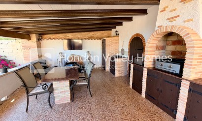 Reventa - Villa * - Macisvenda