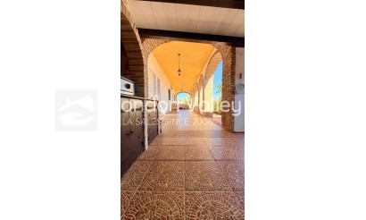 Reventa - Villa * - Macisvenda