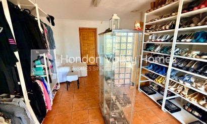 Reventa - Villa * - Macisvenda