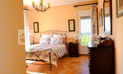 Rynek wtórny - E. Finca / Country Property - Orihuela