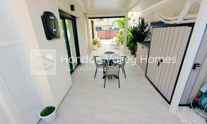 Rynek wtórny - Detached Villa - Montesinos - La Herrada