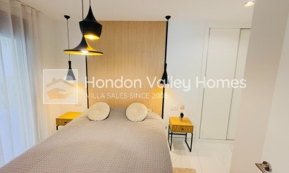 Rynek wtórny - Detached Villa - Montesinos - La Herrada