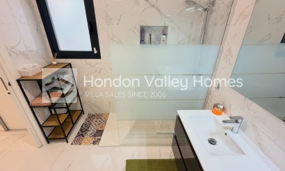Rynek wtórny - Detached Villa - Montesinos - La Herrada