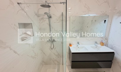 Rynek wtórny - Detached Villa - Montesinos - La Herrada