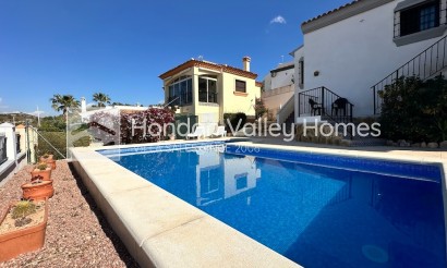 Resale - Villa - Hondón de las Nieves - La Montañosa