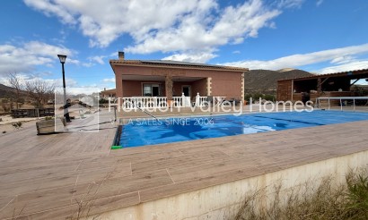 Resale - Villa - BARBARROJA