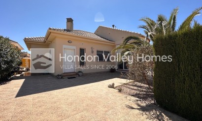 Resale - Villa - LA ROMANA