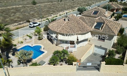 Resale - Villa - LA ROMANA