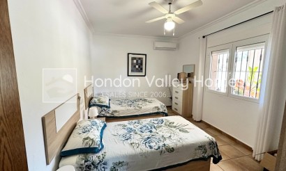 Resale - Villa - Canada de la Lena