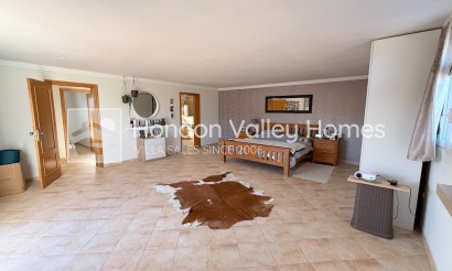 Resale - Villa - Macisvenda