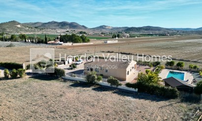 Resale - Villa - HONDON DE LAS NIEVES