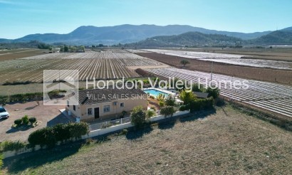 Resale - Villa - HONDON DE LAS NIEVES