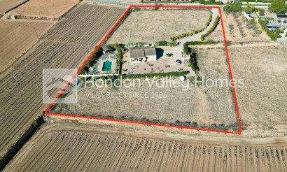 Resale - Villa - HONDON DE LAS NIEVES