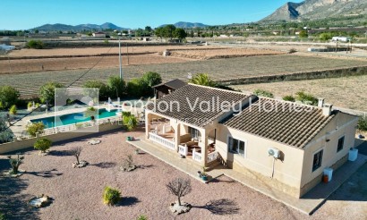 Resale - Villa - HONDON DE LAS NIEVES