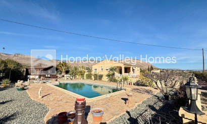 Resale - Villa - HONDON DE LAS NIEVES