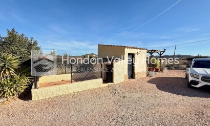 Resale - Villa - HONDON DE LAS NIEVES