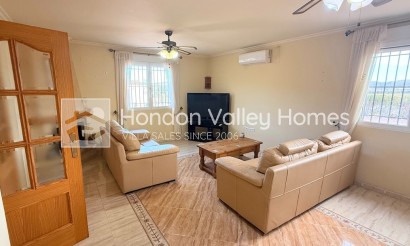 Resale - Villa - HONDON DE LAS NIEVES