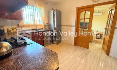 Resale - Villa - HONDON DE LAS NIEVES