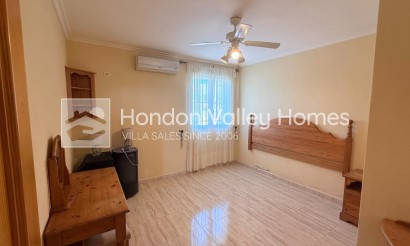 Resale - Villa - HONDON DE LAS NIEVES