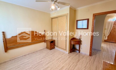 Resale - Villa - HONDON DE LAS NIEVES