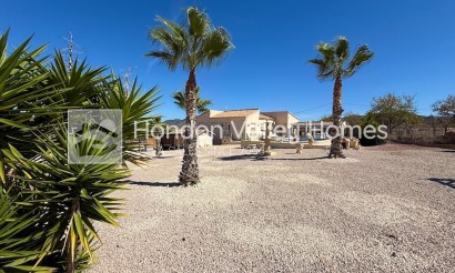 Resale - Villa - HONDON DE LOS FRAILES