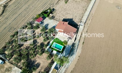 Resale - Villa - HONDON DE LAS NIEVES