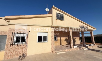 Resale - Villa - HONDON DE LAS NIEVES