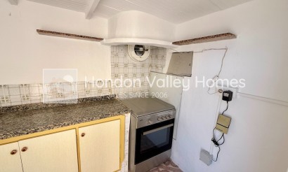 Resale - Villa - HONDON DE LAS NIEVES