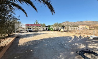 Resale - Villa - HONDON DE LAS NIEVES