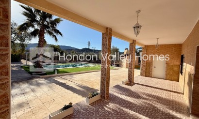 Resale - Villa - HONDON DE LAS NIEVES