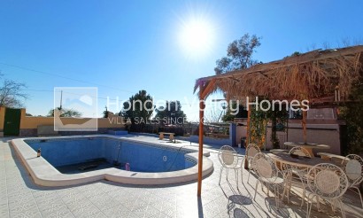 Resale - Villa - La Romana